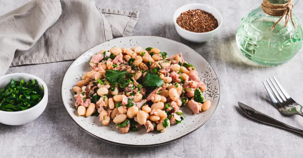 Mackerel & white bean salad