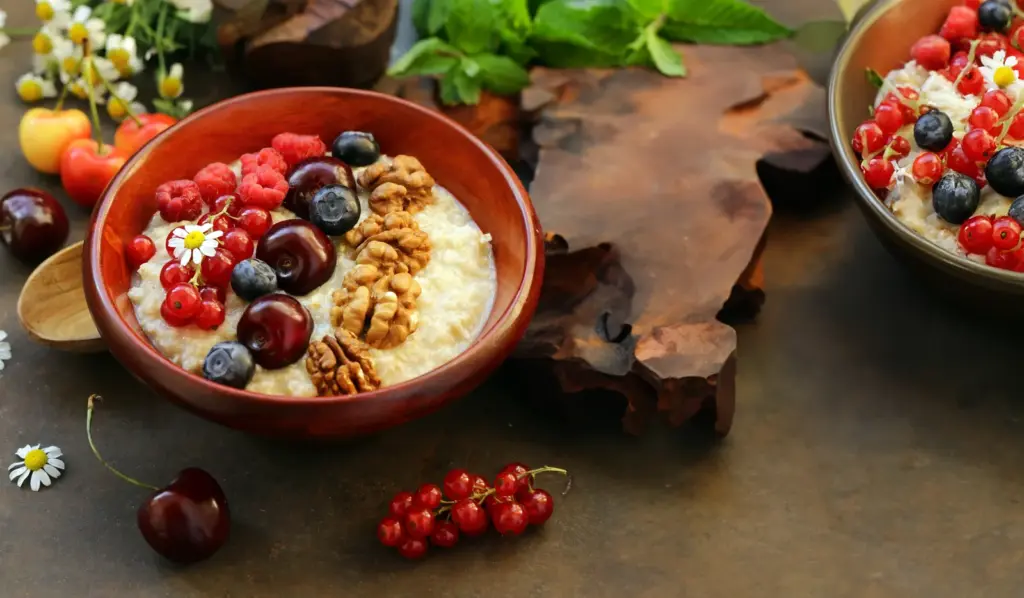 Walnut & seed wholegrain porridge